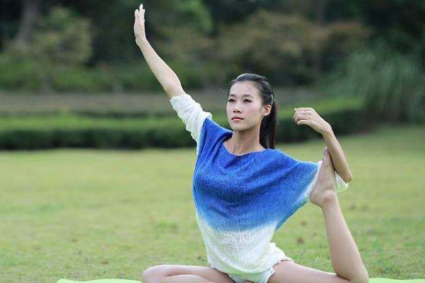 瑜伽教练培训班费用是多少
