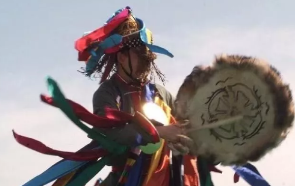 东北马家编觉纪飞飞看序是什么意思?