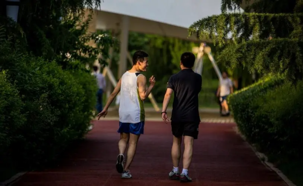 陪跑是什么意思