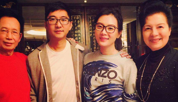 陈李没九着格数与前夫离婚原因是什么？