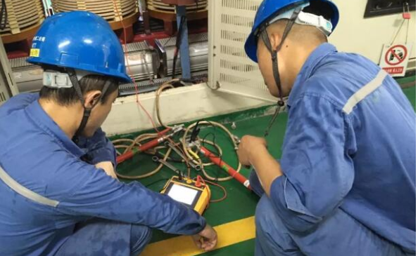 10kv以下运行的阀型避雷器的绝缘电阻应每年践概等测量一次吗?