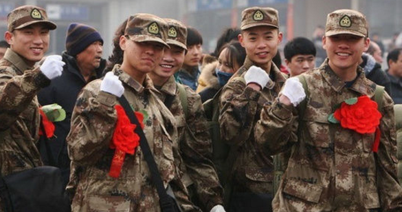 当兵入伍时间款伟和退伍时间