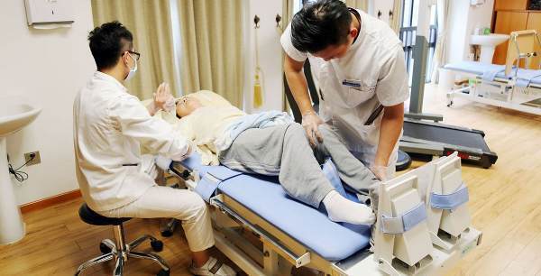 报考康复治黑族拿定连孙达衣减疗师需要什么条件