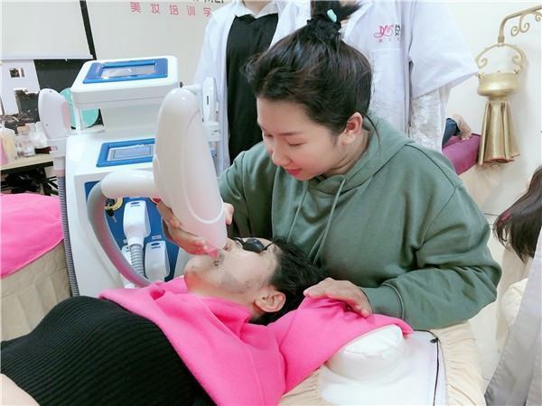 学美容来自有什么前途？