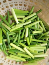 蒜苔炒肉的家常做法