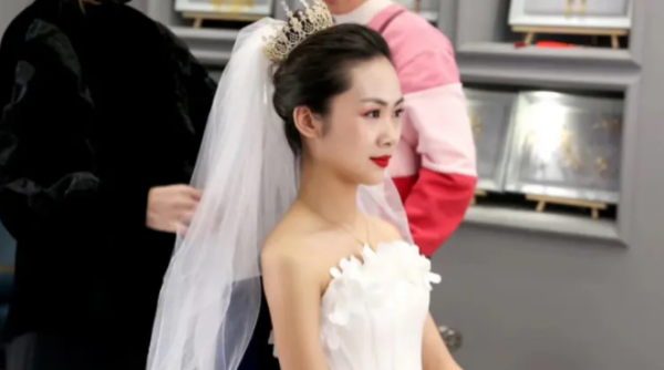 影楼音费圆化妆师要学多久?
