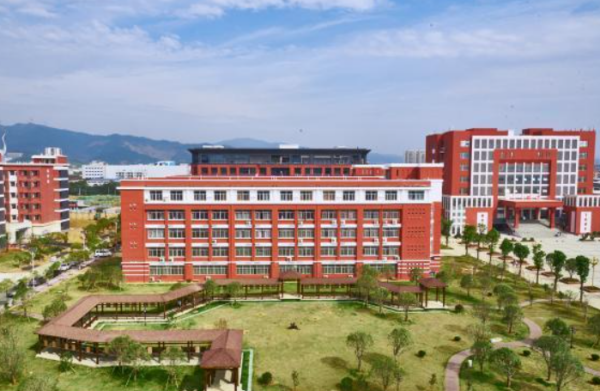 南昌应用技术师范学院怎么样