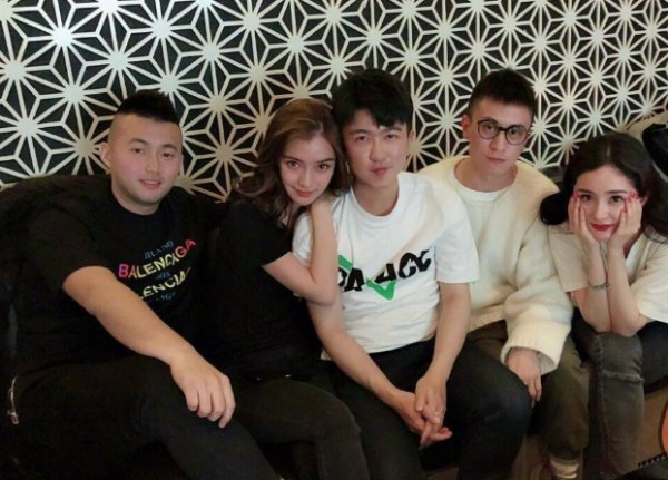 秦奋他家干什脚马春精福分且么的?外号为什么叫沪上皇？