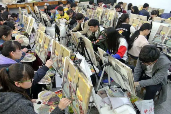 美术生可以考的来自大学排名分数线